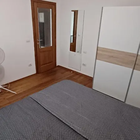 Park Apartment *