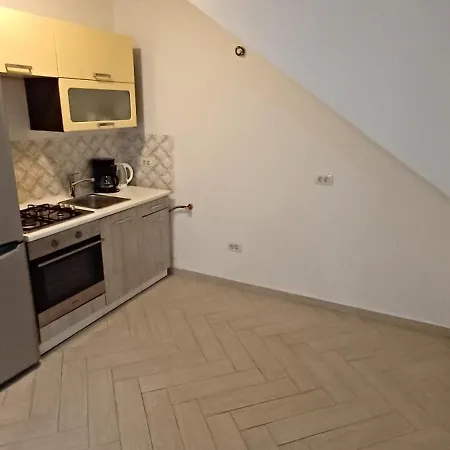 Park Apartment *